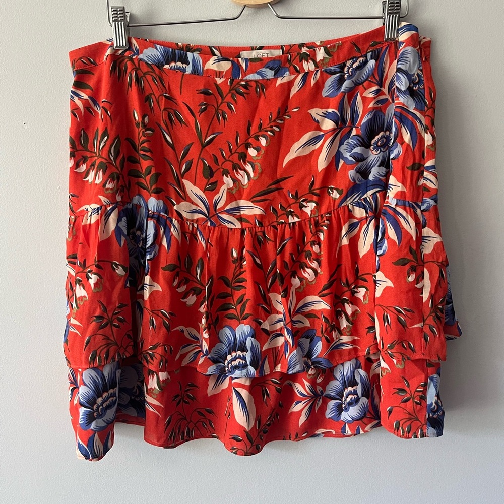 LOFT - Flowy floral mini skirt. size 14. With tags
